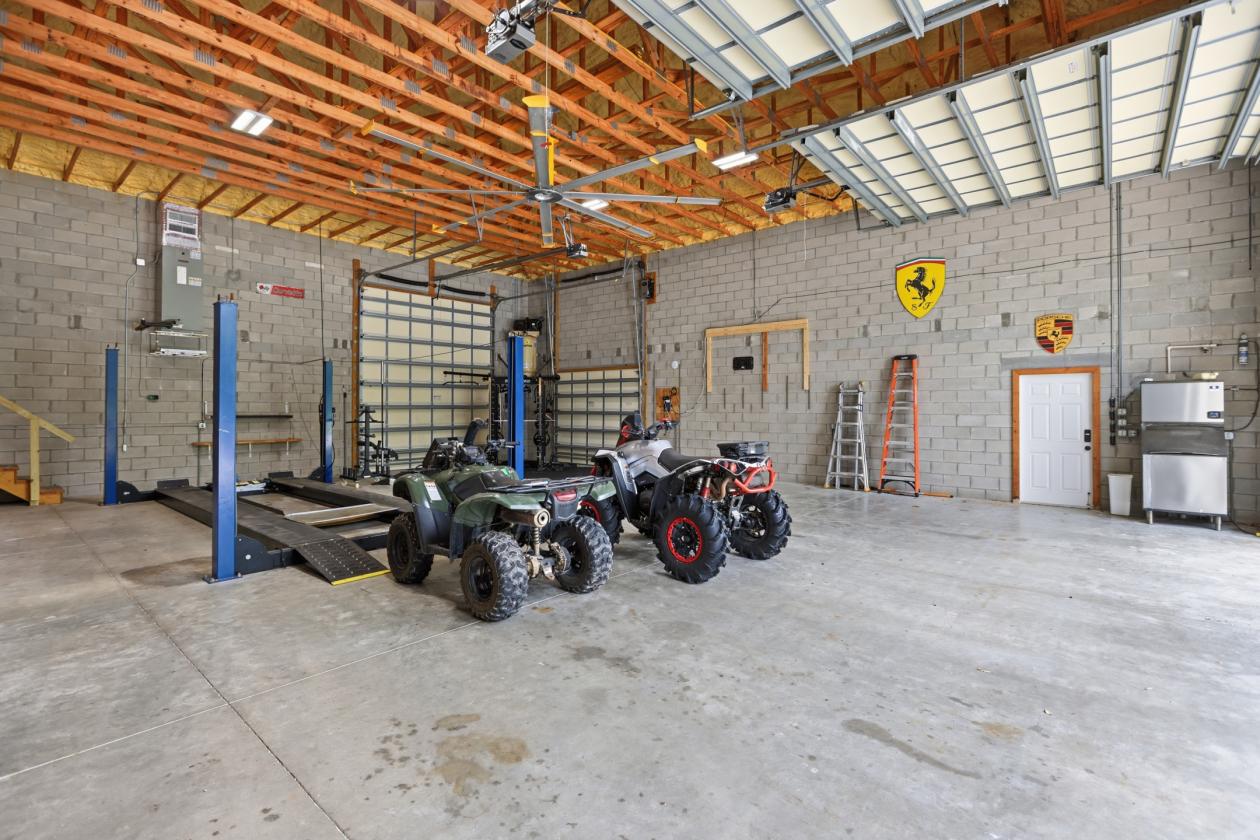 Luxury 5-Acre Equestrian Estate - photo 17