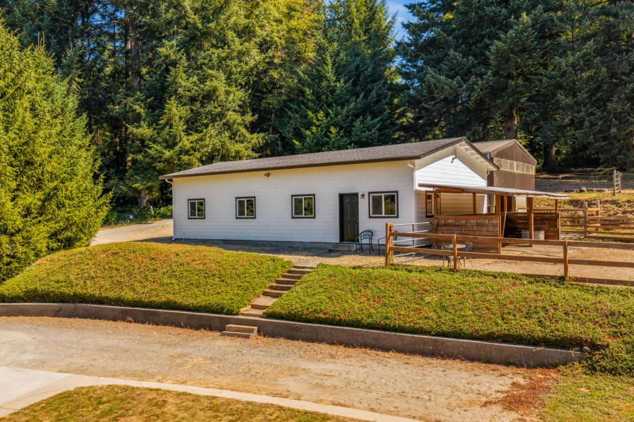 Hobby farm with 4 stalls, shop, and home - photo 8