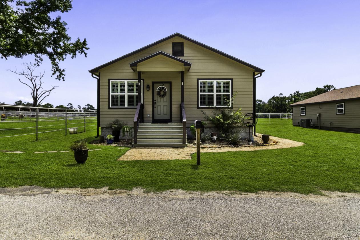 35.14± Acres | Premier Horse Property with Covered - photo 19