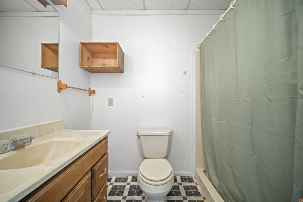 Unique Horse Farm in Windsor, VA Price Reduced! Windsor, Isle of