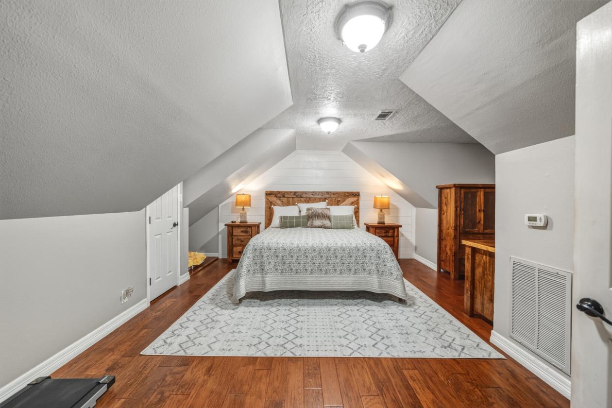 5+ Acres | Multiple Barns & Outbuildings + Home - photo 18