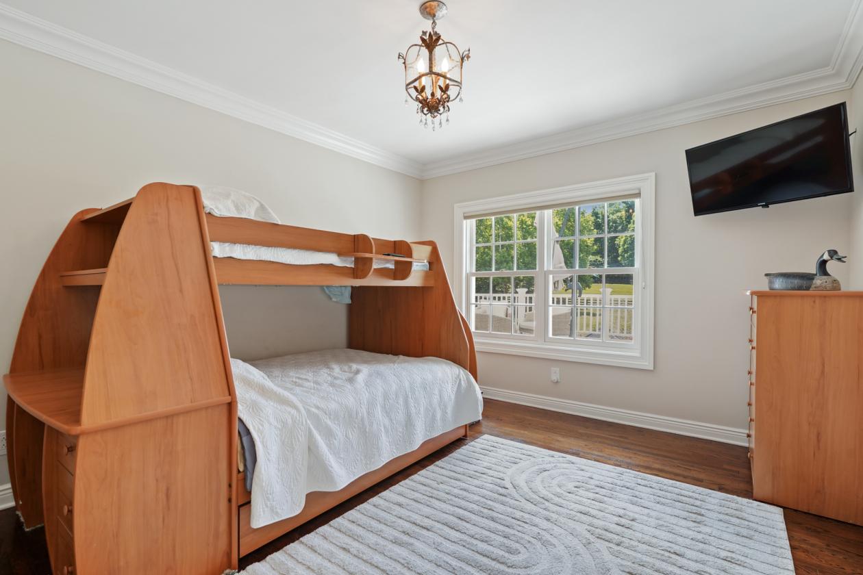 Elegant North Salem Horse Country Estate - photo 14