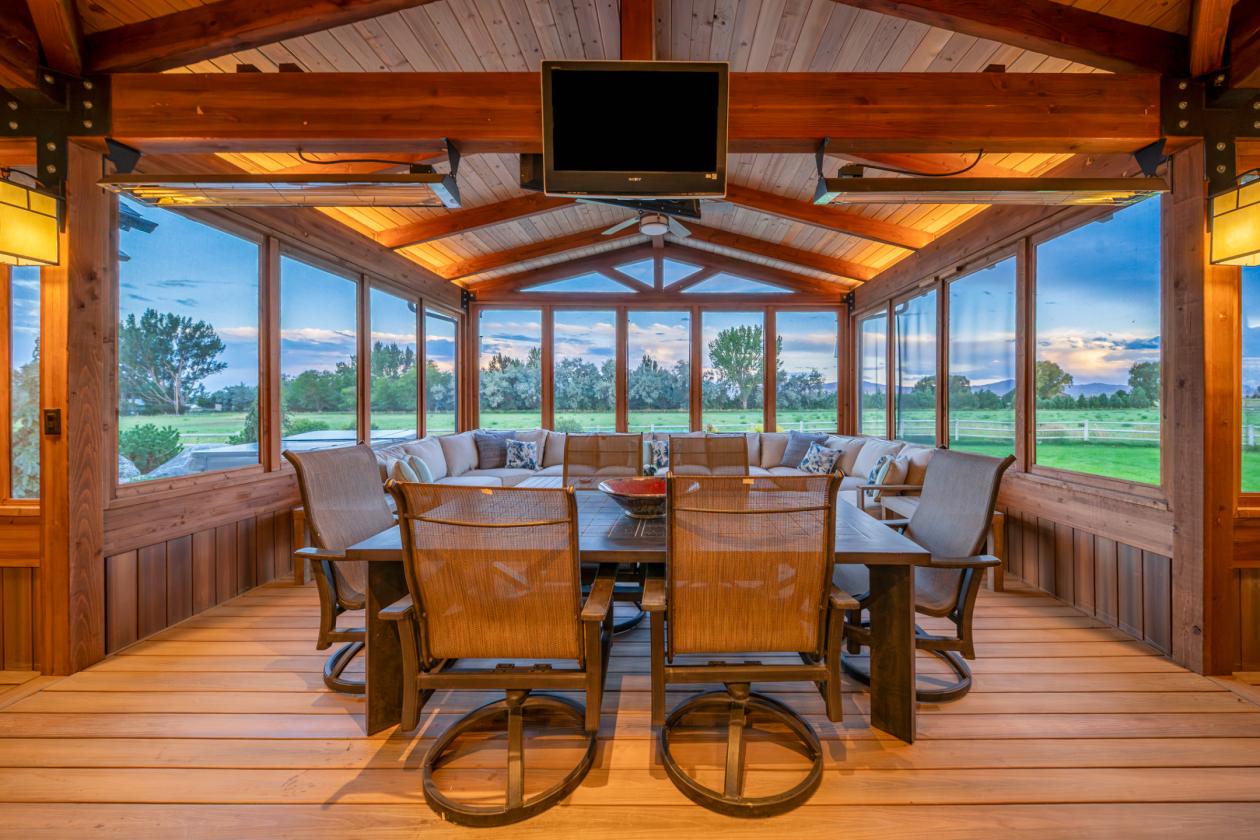 A Grand Wyoming Equestrian Estate Near Yellowstone - photo 20
