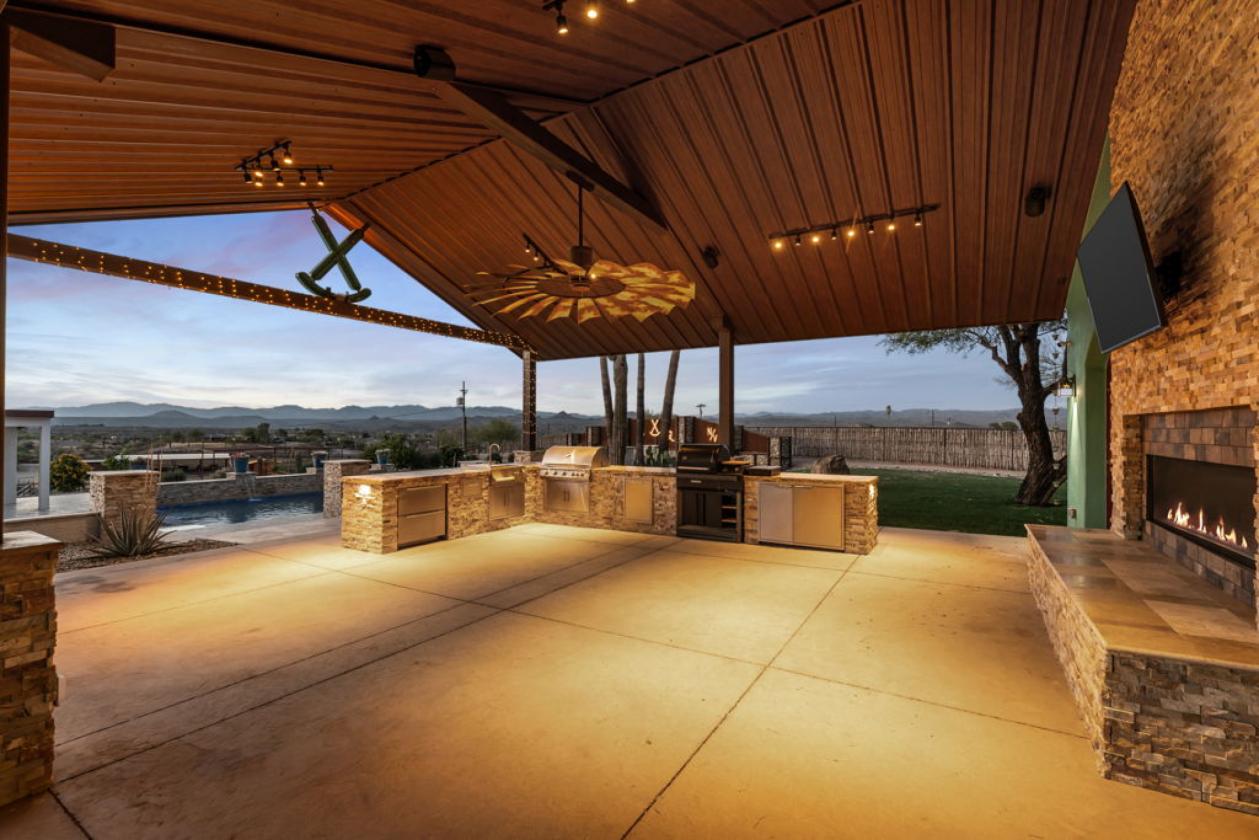 Premier Equestrian Estate Backing State Land - photo 25