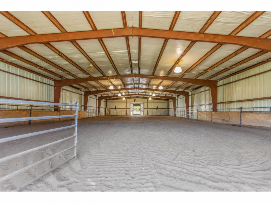 Luxury Equestrian Estate with Indoor Arena - photo 28