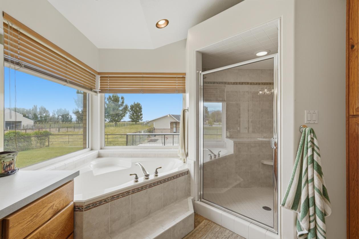 Horse Property with large arena and barn! - photo 12