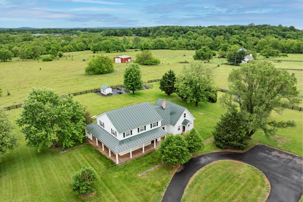 Horse Property for sale.