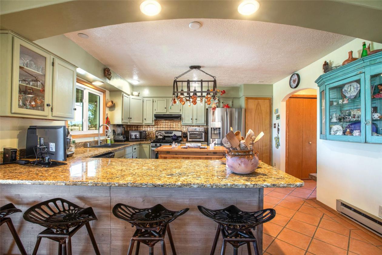 Starry Night Ranch - House/Guest House/Barn - photo 9