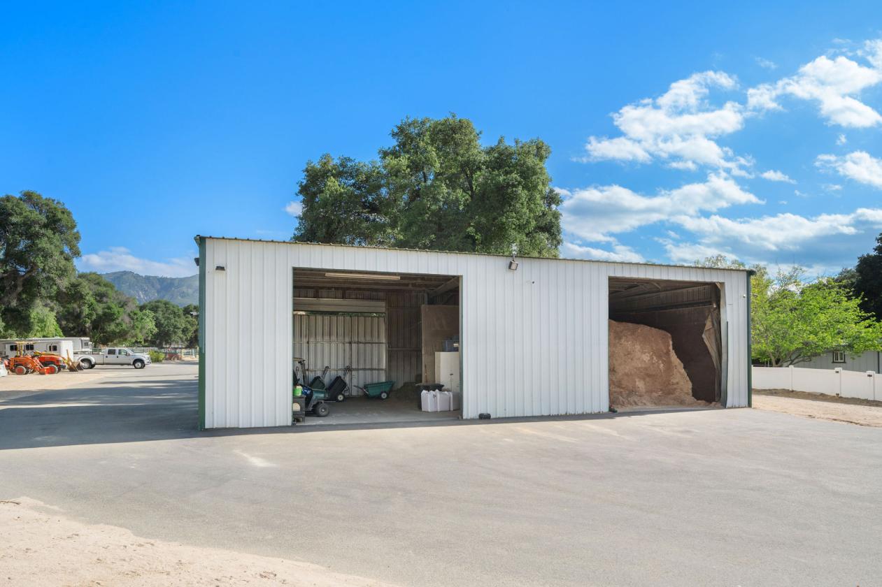 Gated 6 Acre Horse Facility In Sand Canyon - photo 10