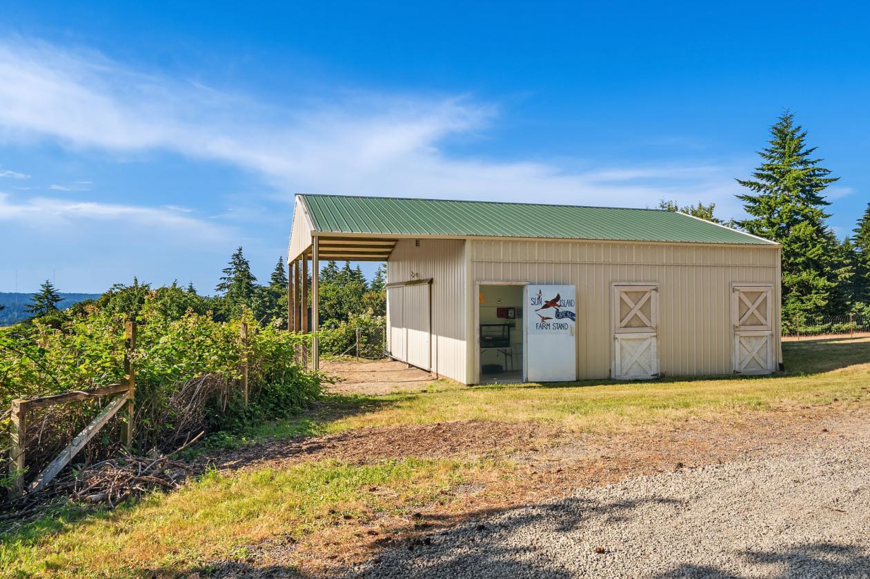 View Farm with Acreage, Apartment & Barn - photo 25