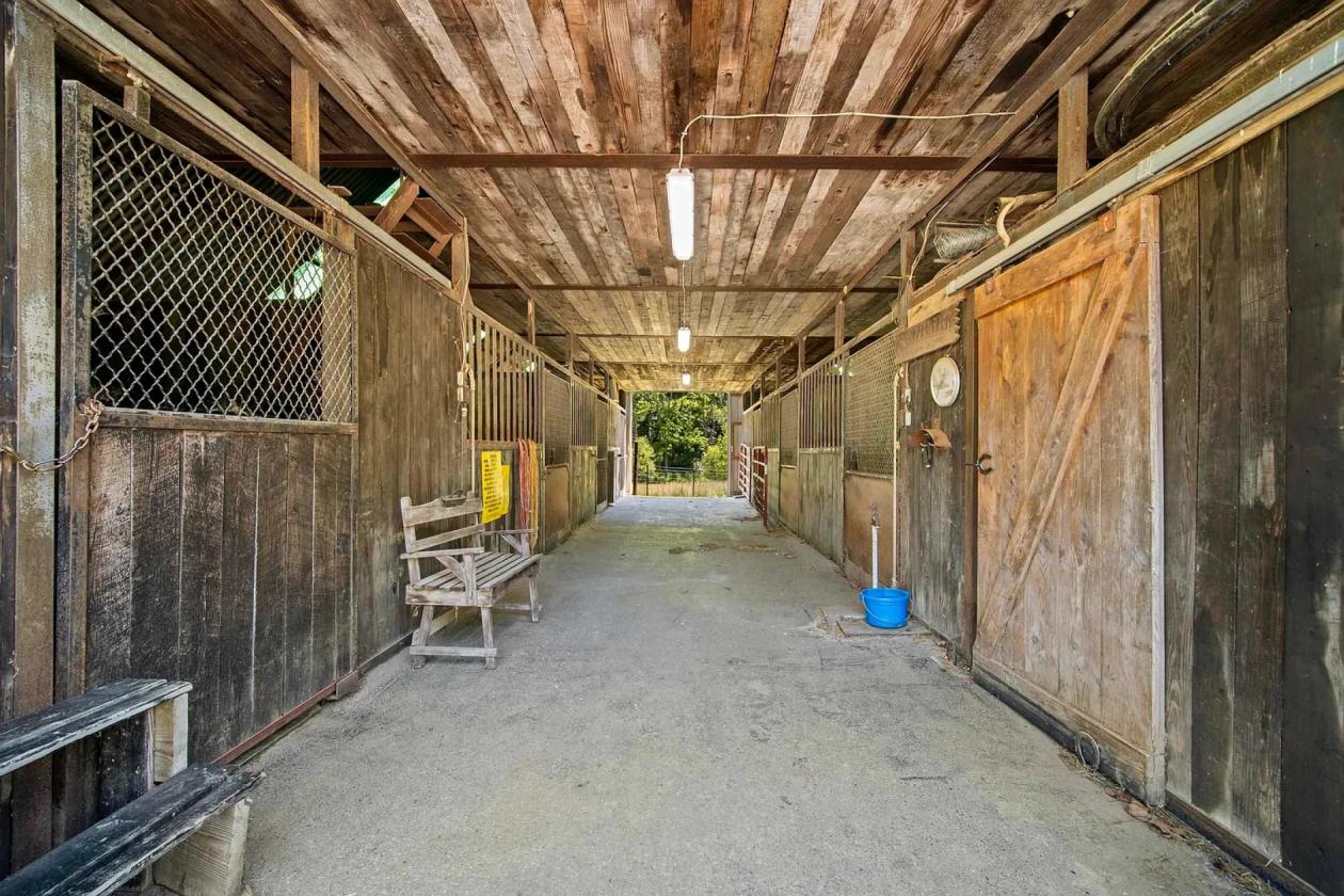 Quiet and Serene Rural Retreat - photo 25