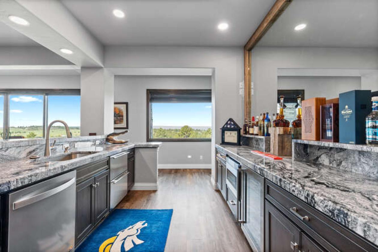 Luxury Horse Property With Amazing Views - photo 26