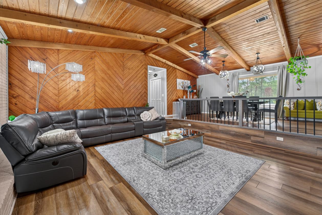 Exceptional 23.2-acre Country Property - photo 6