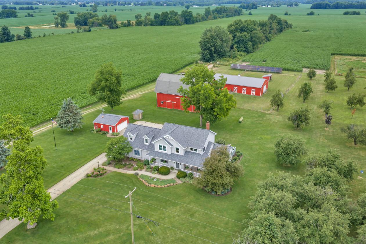 Home and Equestrian Farm on 10 Acres - photo 28