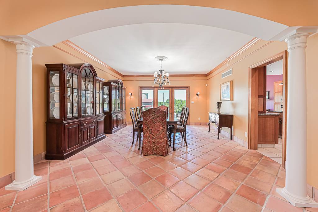 Exquisite Custom Ranch on 81.7 Acres - photo 14