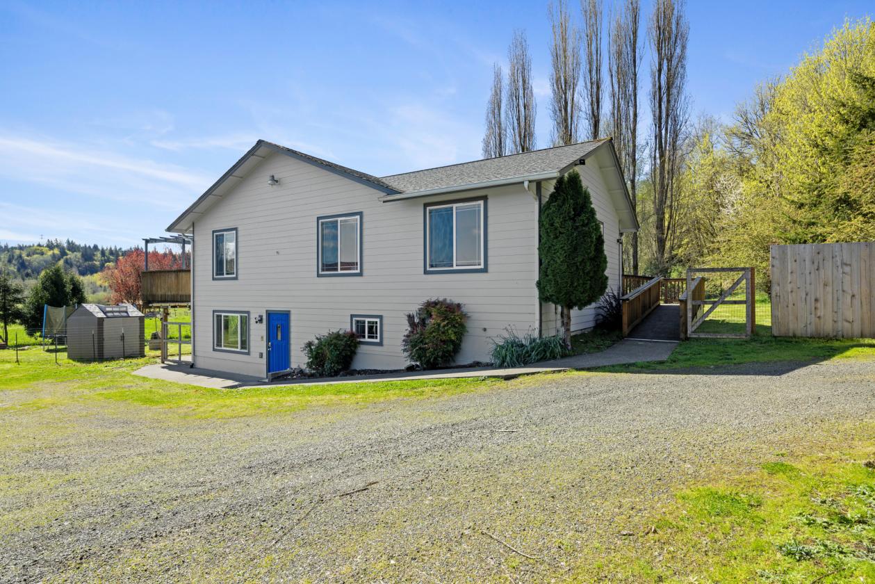 Large home & 18-acre ranch in Shelton, WA! - photo 26