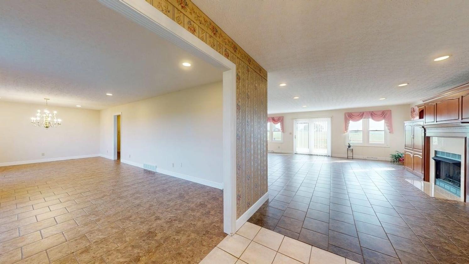 Spacious Home with new Horse Barn - photo 15