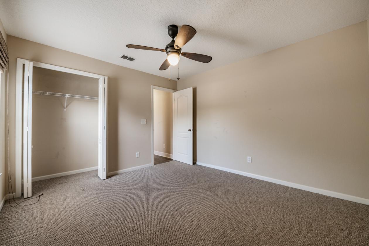 Country Living at it's best with no HOA! - photo 18