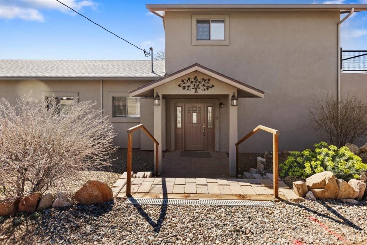 Mountain Views | 8+ Acres | 2.25% Assumable Loan! - photo 4