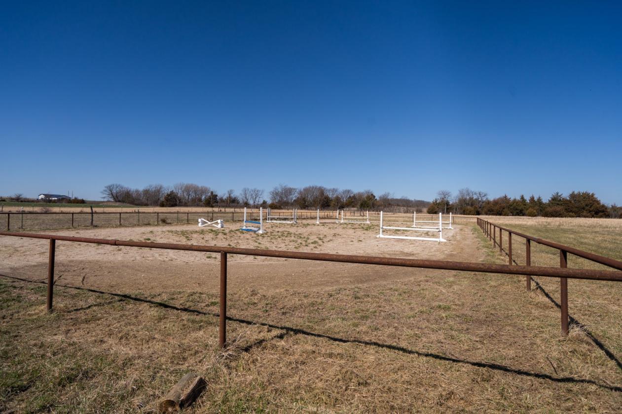 17 ac Contemporary Home w Solar Ready for Horses! - photo 29