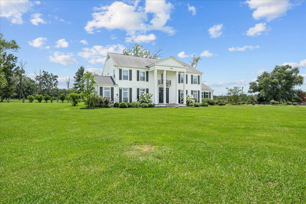 Horse Property for sale.