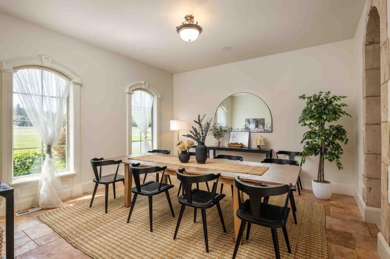 Luxury Equestrian Estate with Indoor Arena - photo 13