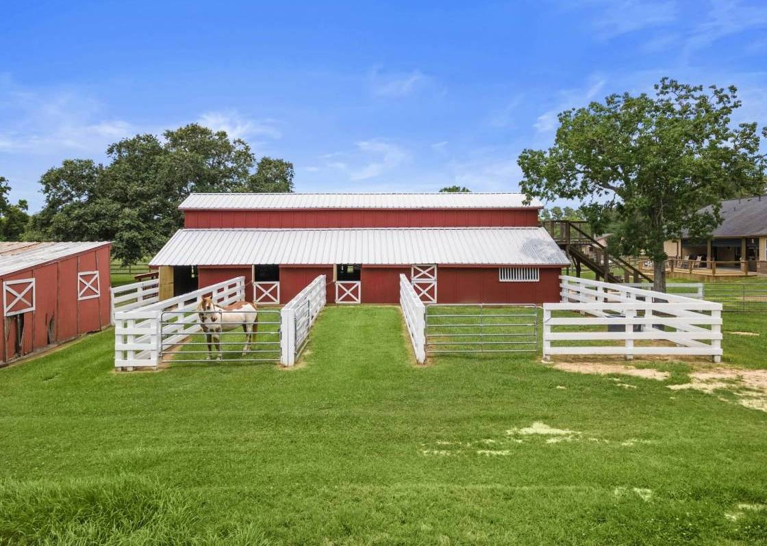 Horse Property for sale.