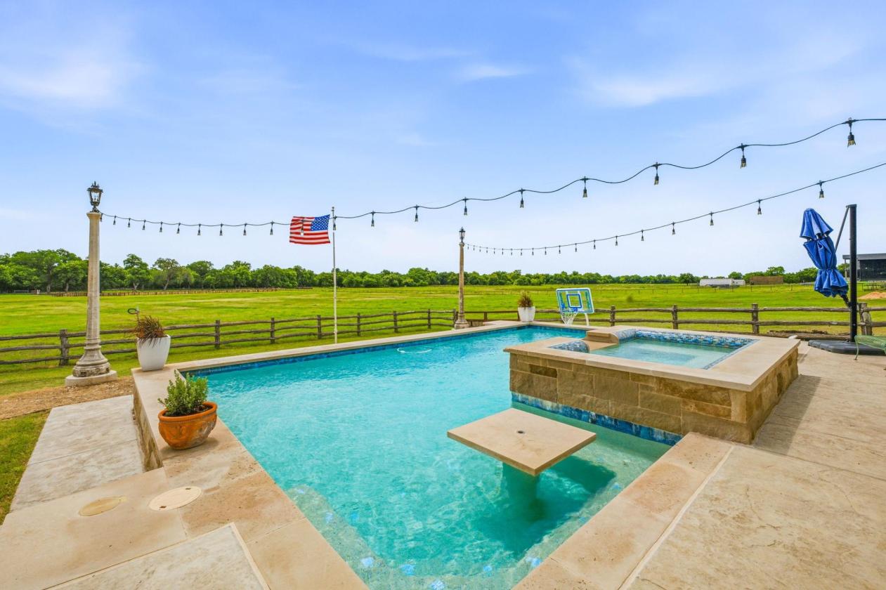 Gorgeous, Rock Home Situated on 15.4 Coastal Acres - photo 21