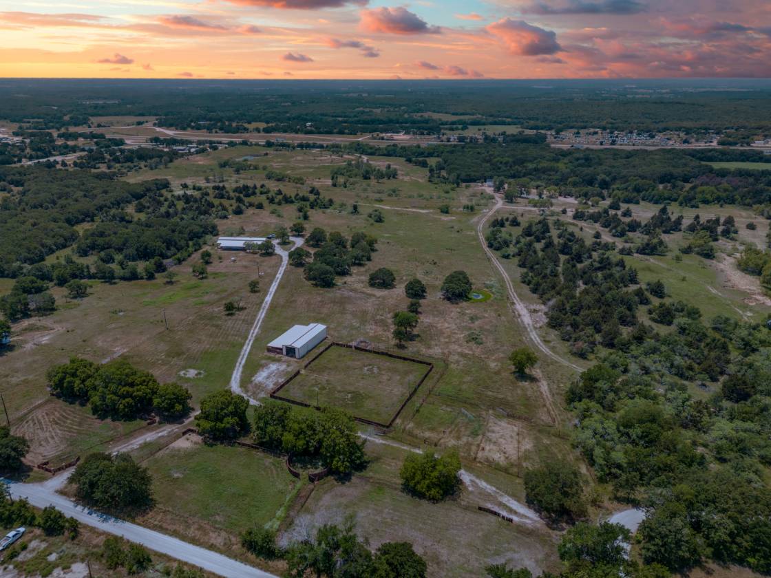 Horse Property for sale.