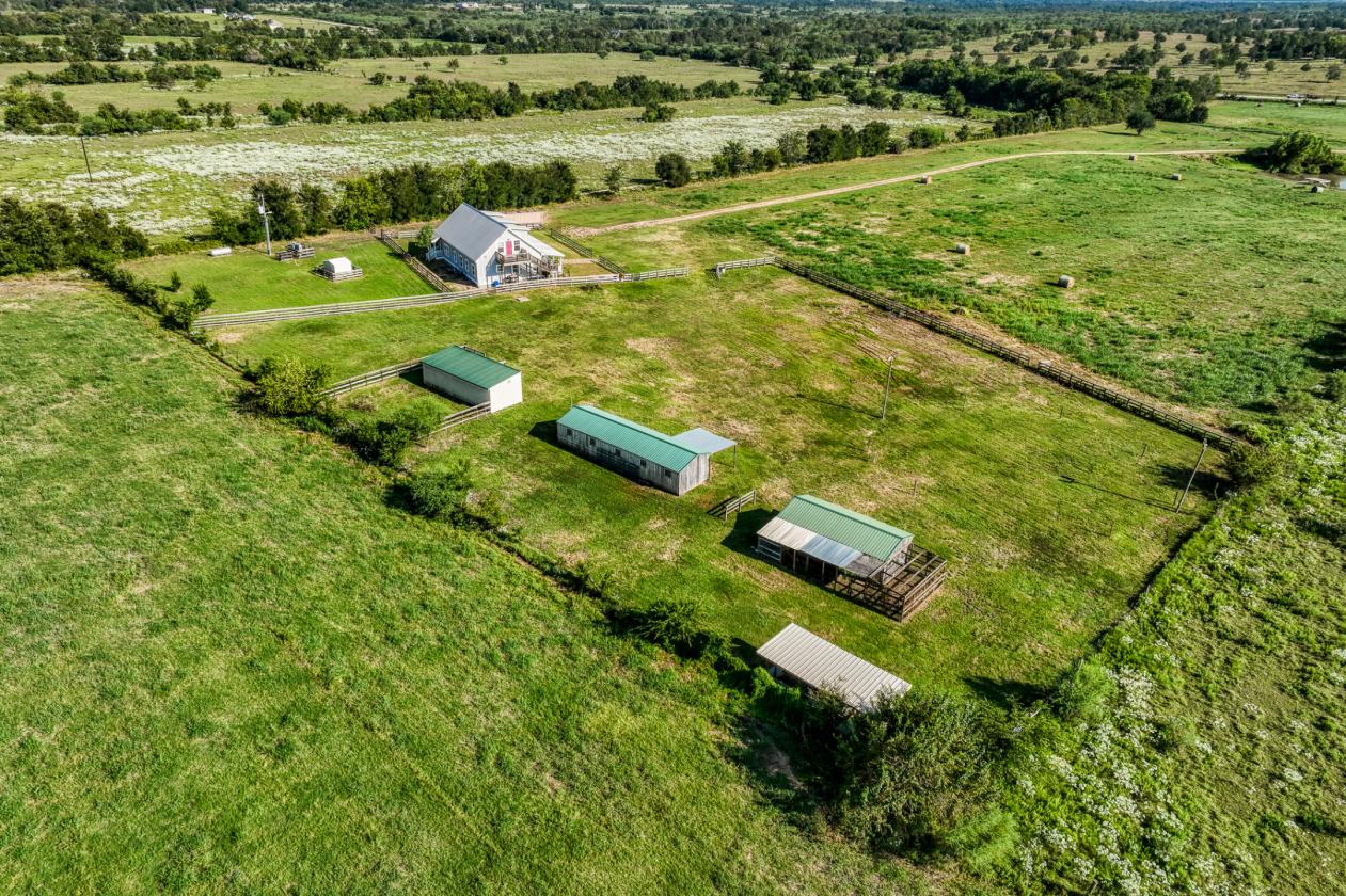 15 acres with great countryside views - photo 8