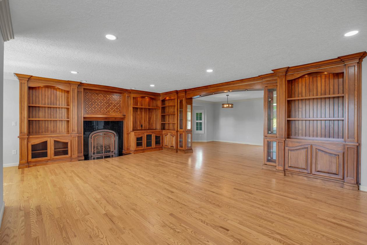 Close-In Horse Property with indoor riding arena - photo 17