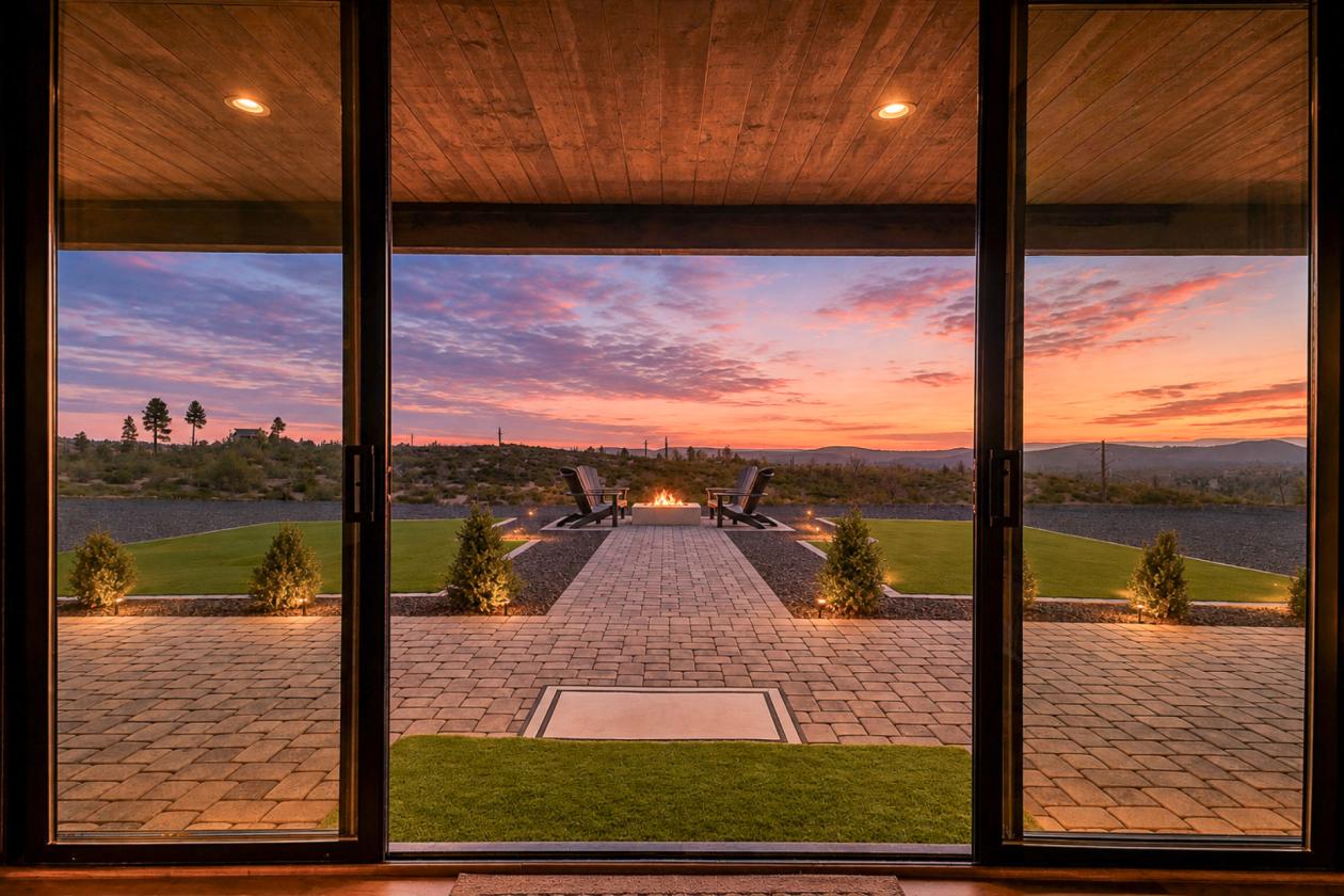 Brand New Build with Panoramic Views - photo 2