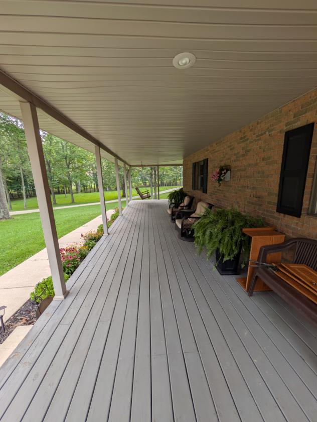 31 LEVEL ACRES w/HOME, BARN, 4 CAR GARAGE - photo 19