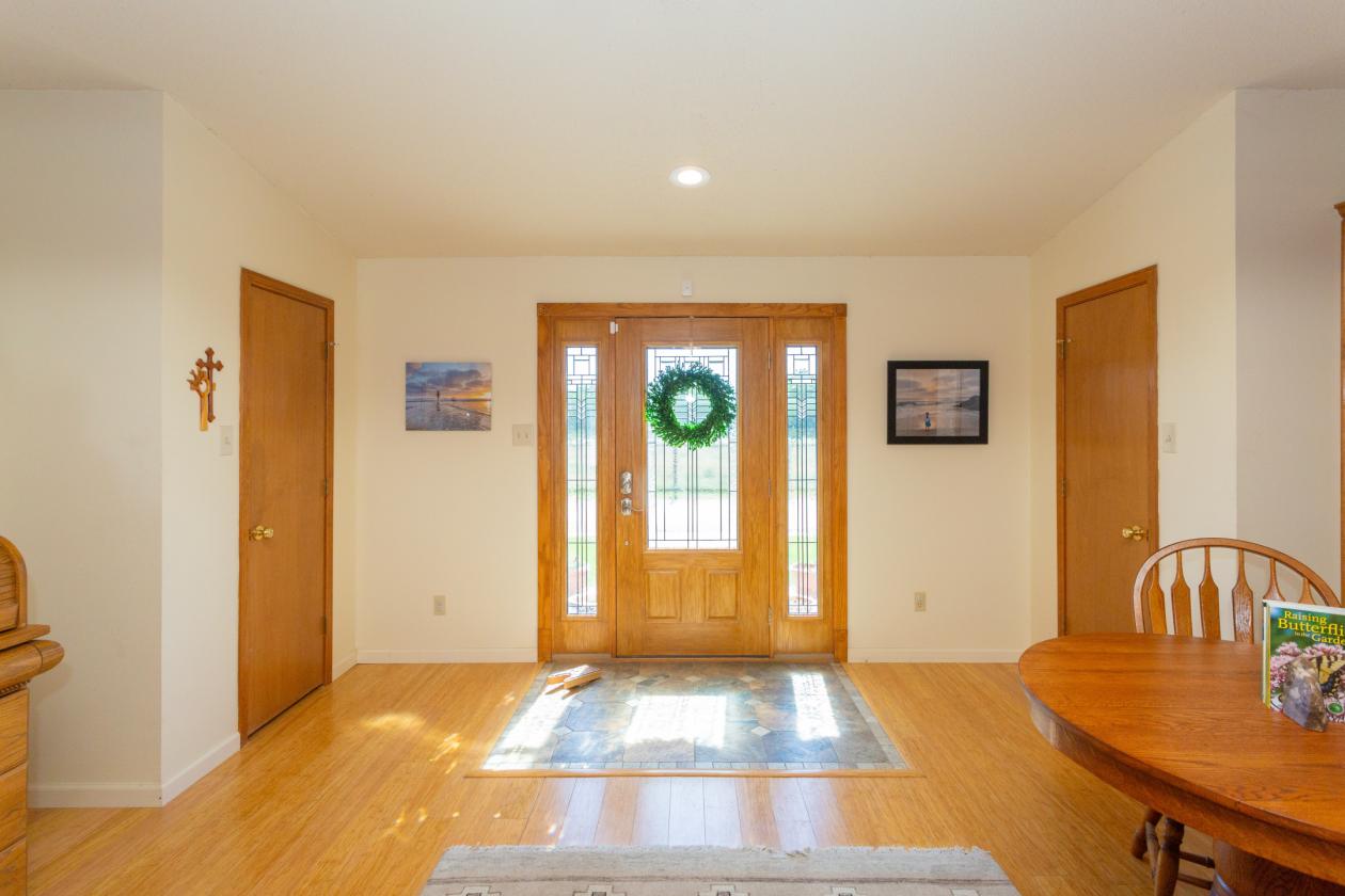 Equine enthusiasts dream property! - photo 10