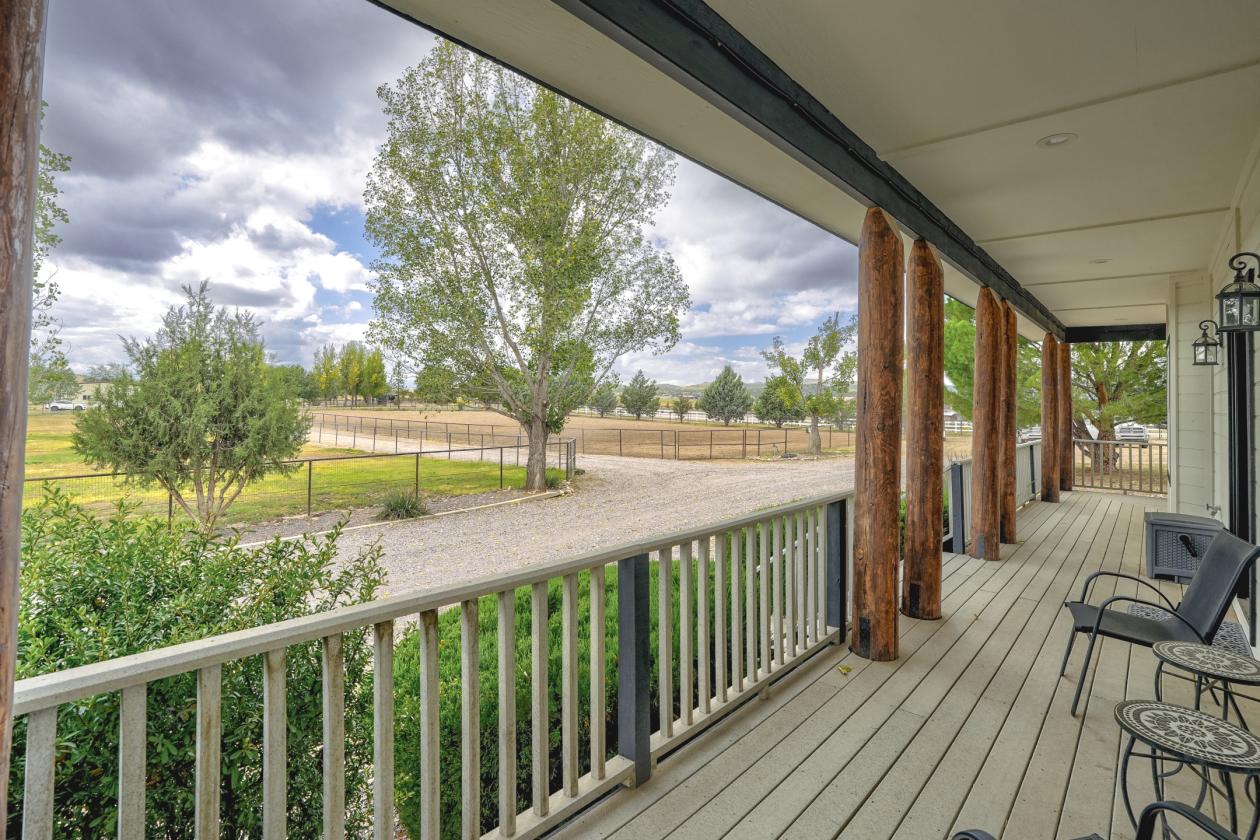 Exquisite Horse Property, Trail access from home - photo 4