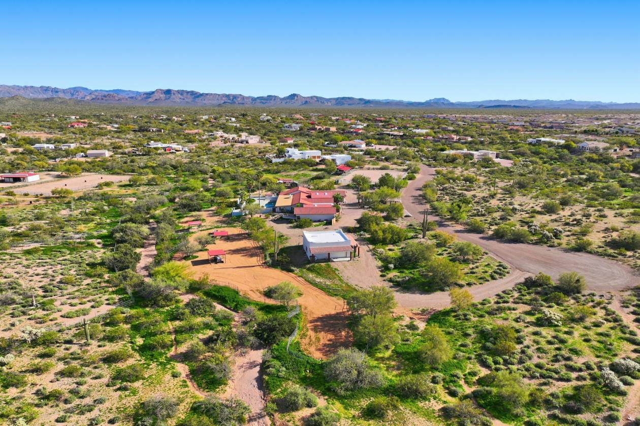 A True Gold Canyon Horse Ranch - photo 4