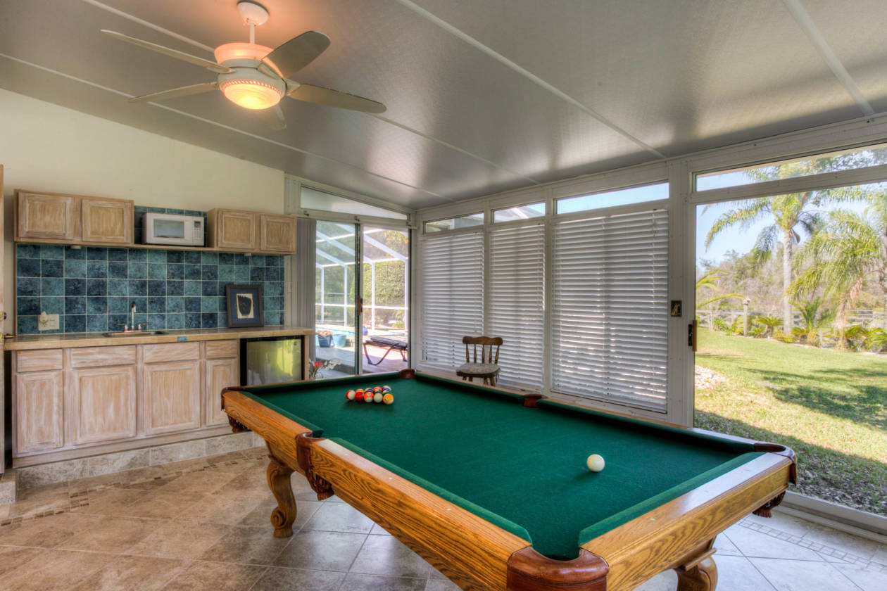 GATED EQUESTRIAN ESTATE/ENTERTAINING DREAM HOME Spring Hill, Pasco