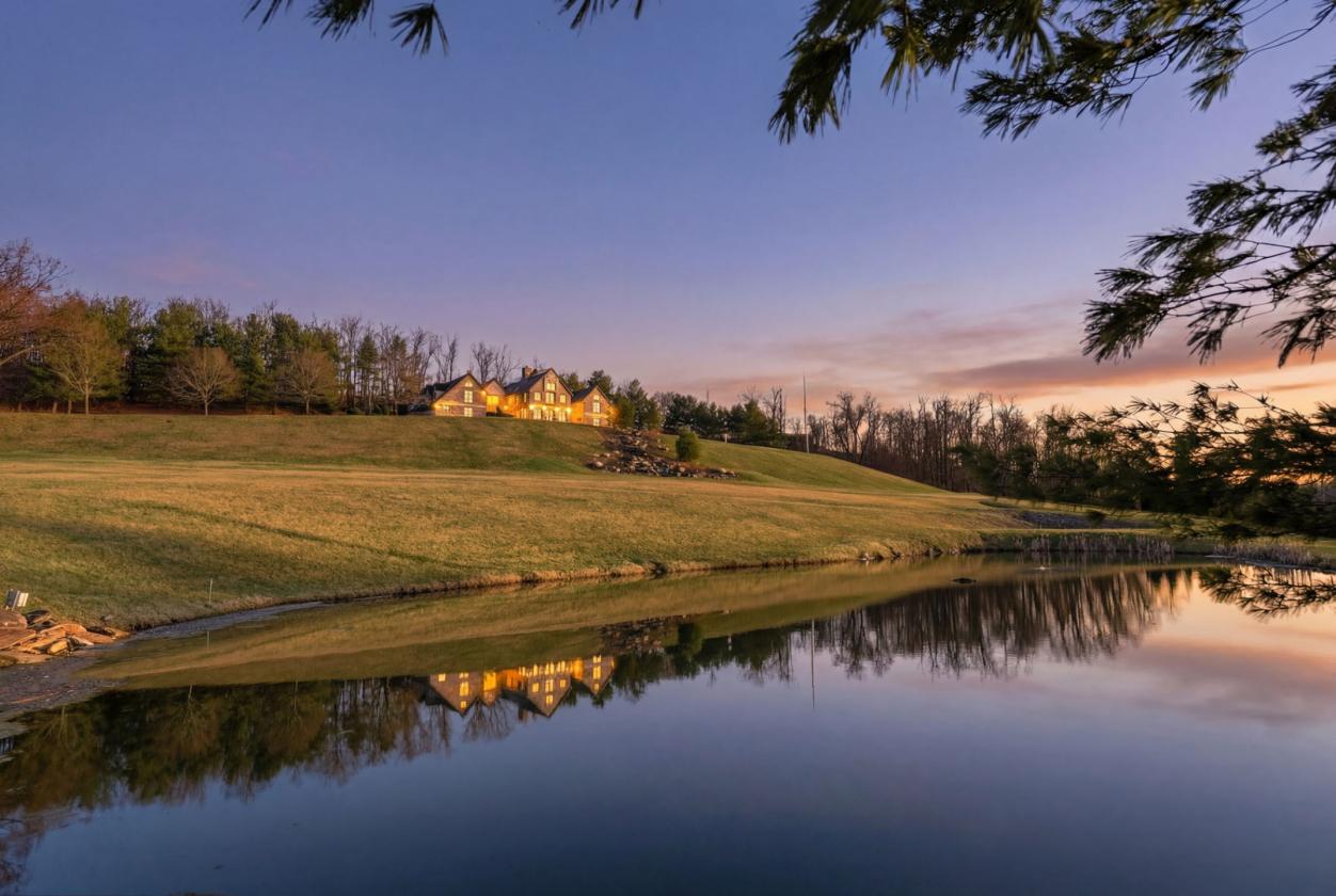 Stunning Equestrian Home! - photo 27