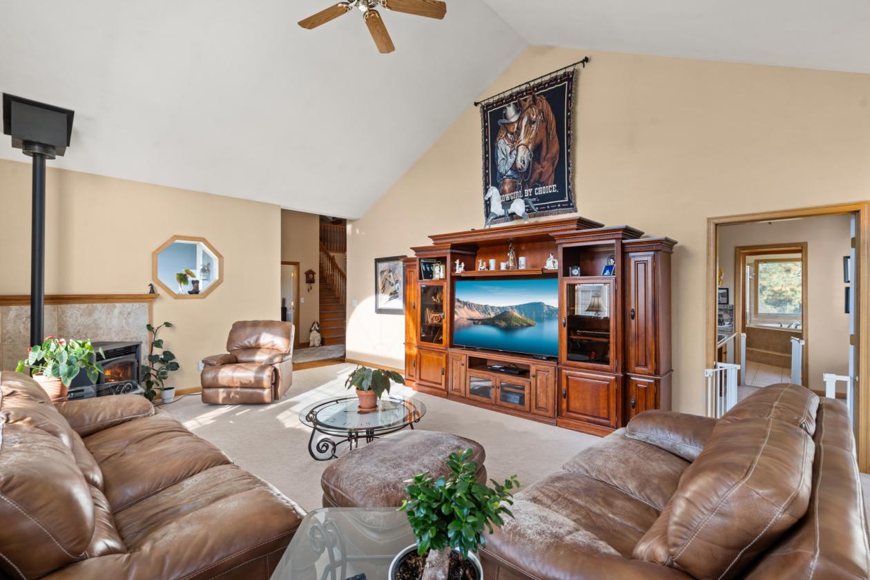 Horse Property with Gorgeous House and Views - photo 11