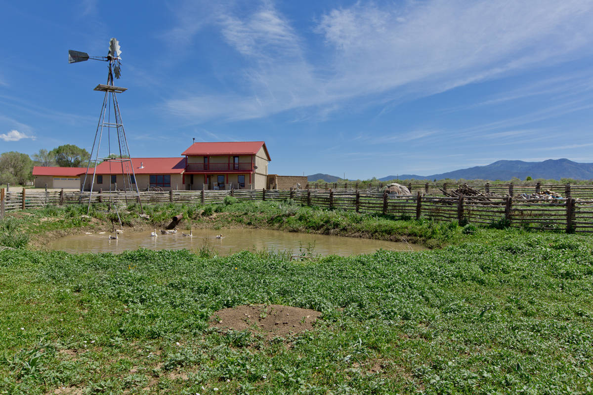 Rare Equestrian Ranch in the Taos Valley with Water Rights Taos, Taos