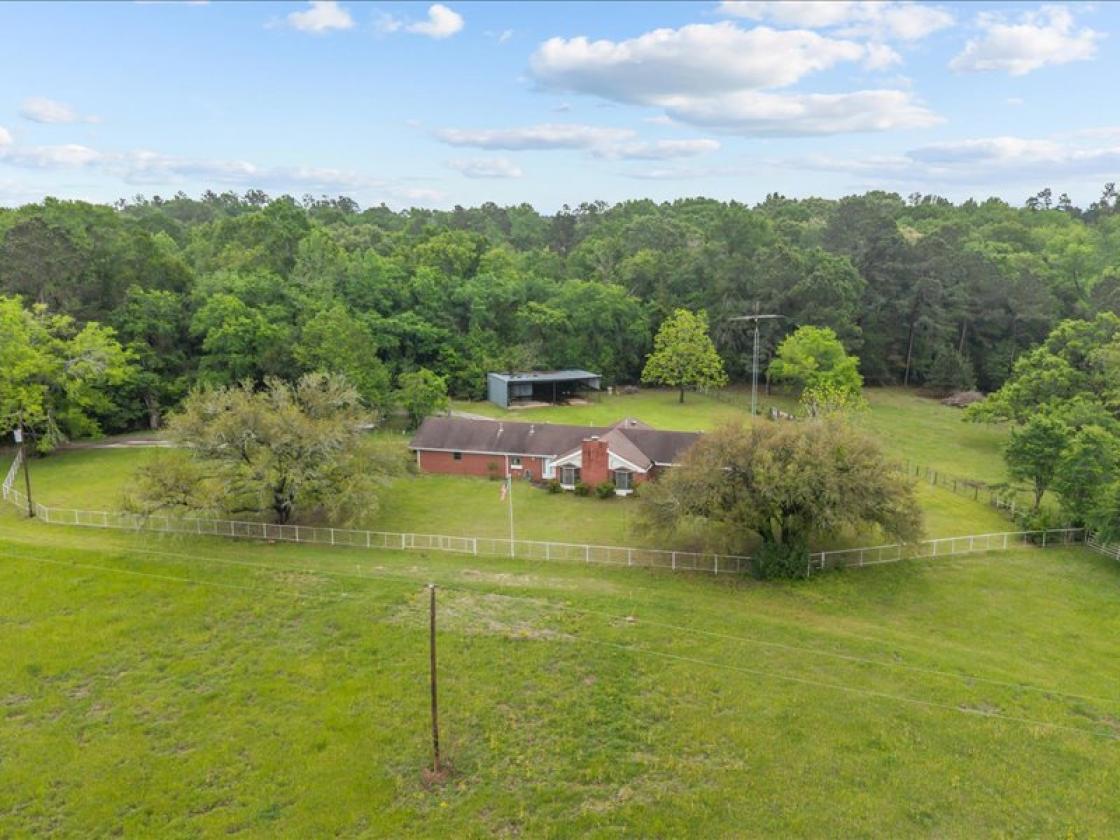 Horse property with breathtaking views - photo 25