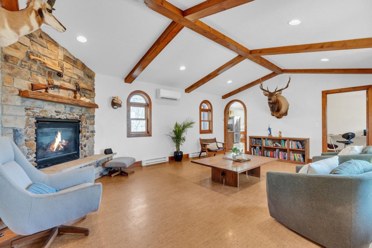 Close-in Equestrian Property! - photo 14