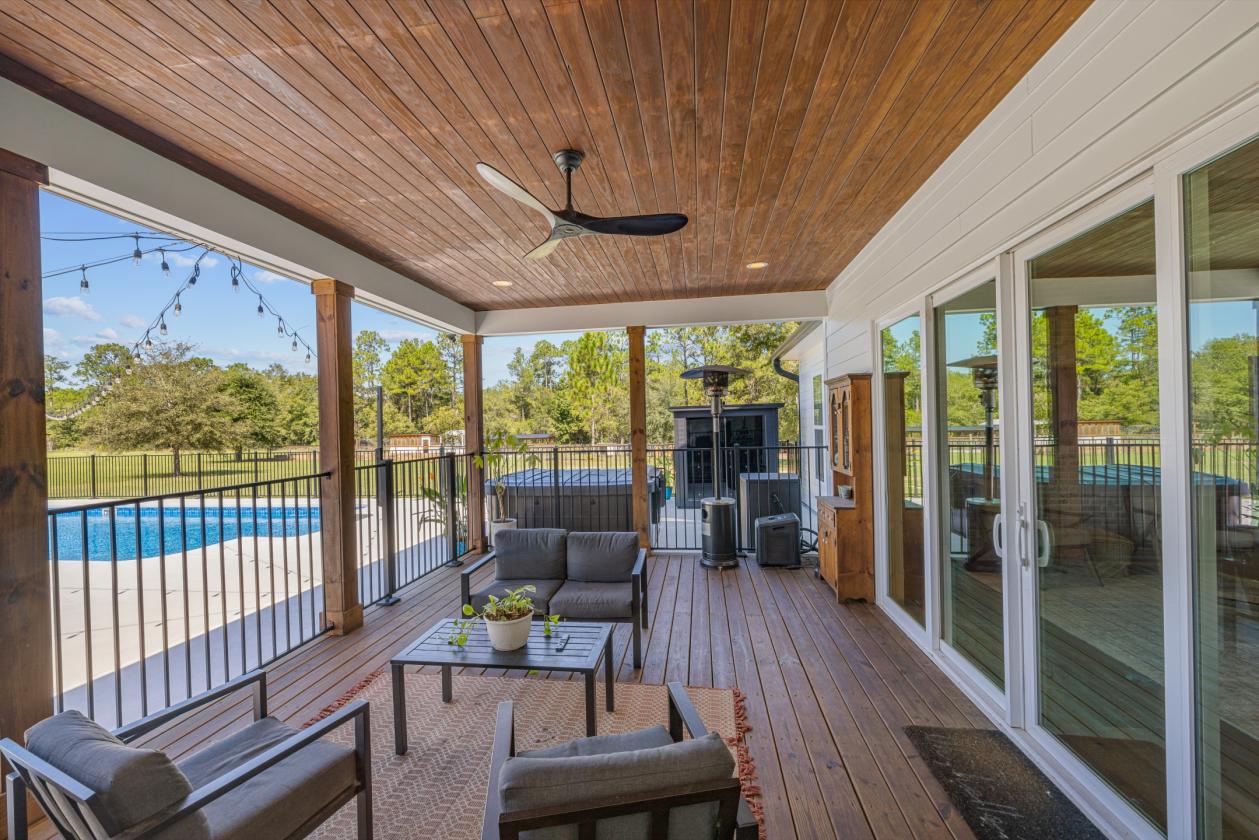 Modern Farmhouse with 3 Stall Barn on 20 Acres - photo 24