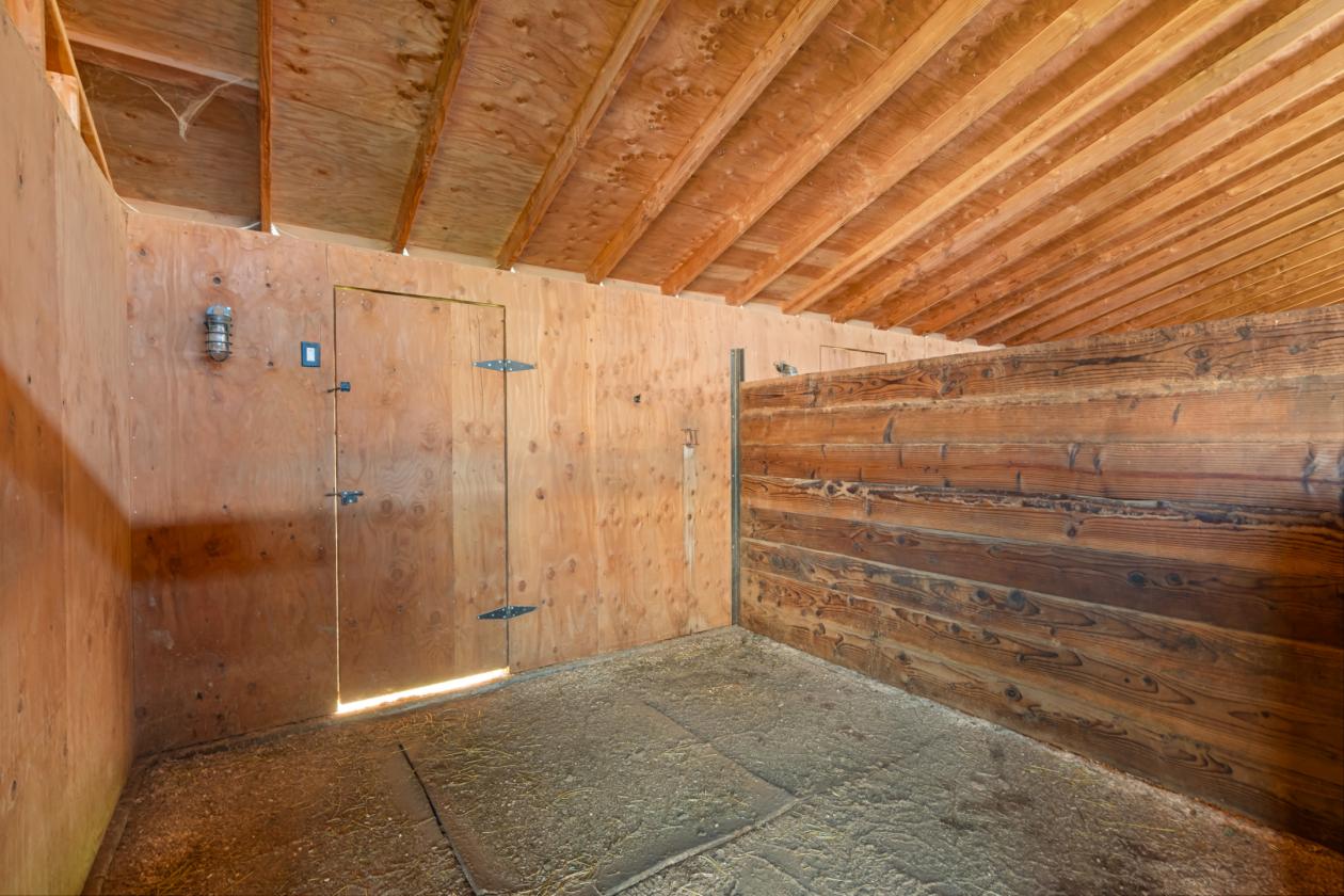 Amazing Horse Property in Southern Oregon - photo 8