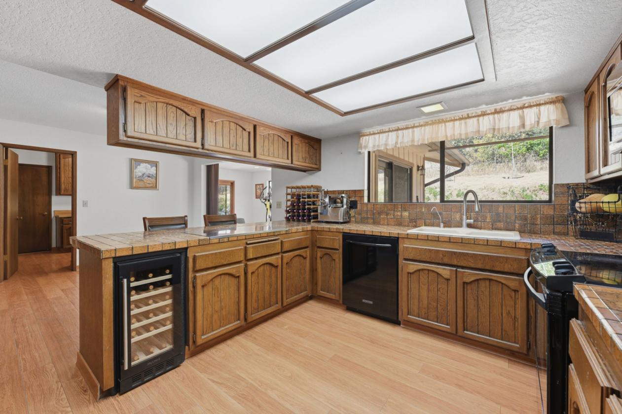 Private Ranch Style Home With Room for Horses - photo 9