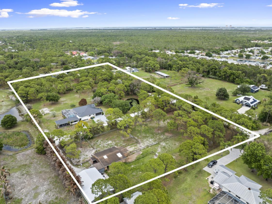 Beautifully updated 5 acre equestrian property - photo 26