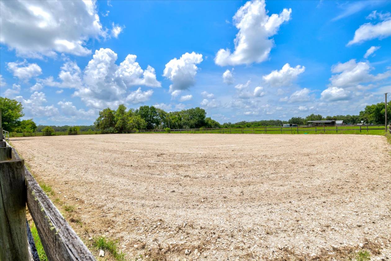 Horse and Hobby Farm on 5.7 Acres - photo 25