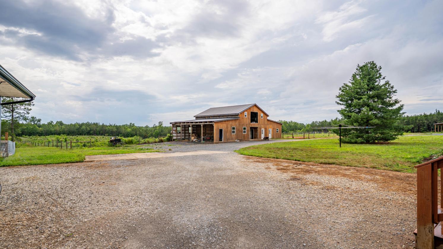 Buckingham Horse Farm - photo 3