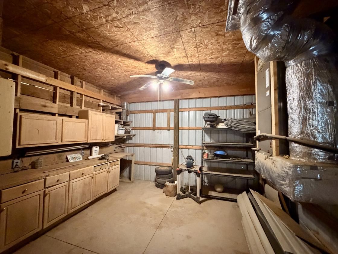 Custom Home On 271.28 Acres - photo 21
