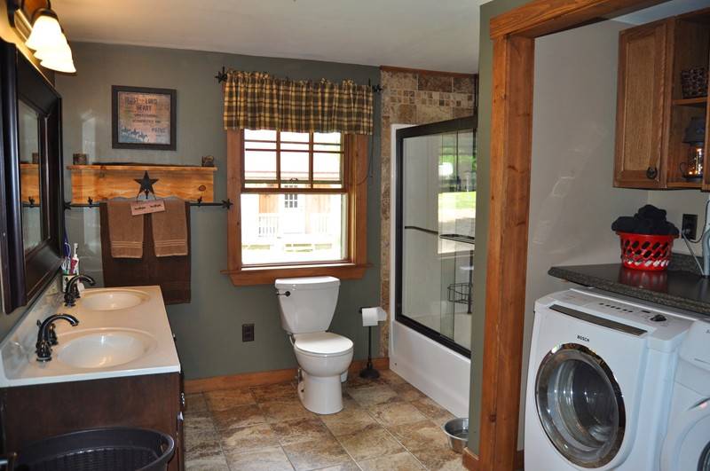 Horse lovers dream property on 41.74 acres and breathtaking views